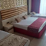 Отель Elamir 4*