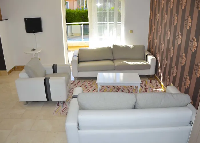 Hotel Elamir 4*