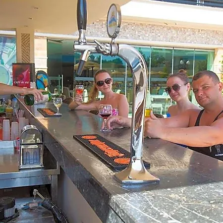 Elamir Otel 4*