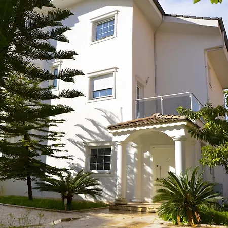 Hotel Elamir 4*