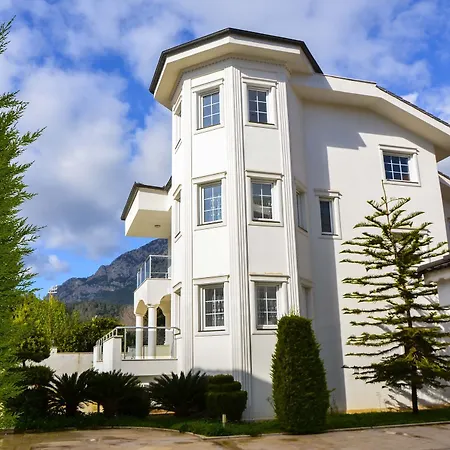 Elamir Hotel 4*